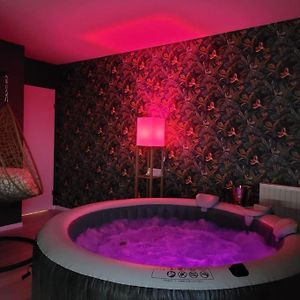 Amour & Romance L Jacuzzi Xxl L Table De Massage Appartement Vigneux-sur-Seine Exterior photo