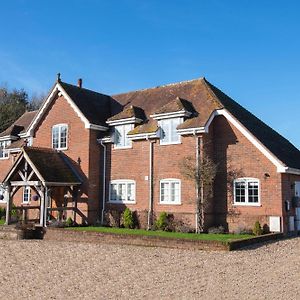 Langford Farmhouse - New Forest National Park Luxury 4Bd, Hot Tub, Cinema, 10 Acres Villa Bartley Exterior photo