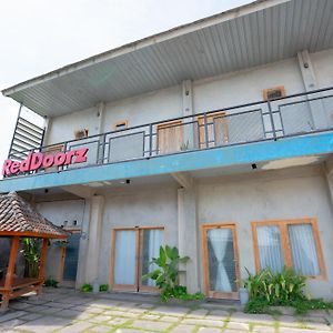 Reddoorz Syariah Near Lombok Epicentrum Mall Hotel Mataram Exterior photo