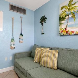 Beachy Suite 7 Clearwater Beach Exterior photo