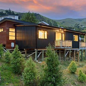 Mariners Lookout Villa Christchurch Exterior photo