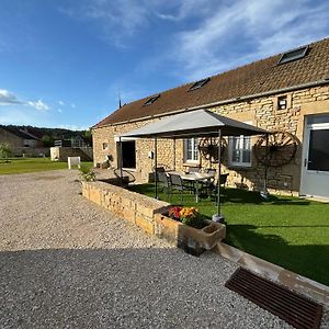 L'Ecurie Villa Gigny  Exterior photo