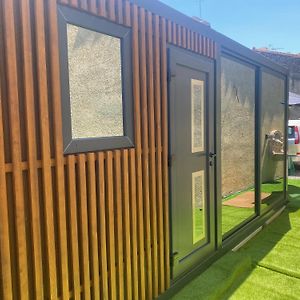 Escale Tiny House Zen Hotel Riom Exterior photo