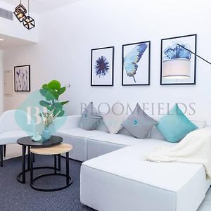 Bloomfields Grandeur 2Br In Oasis Masdar City Appartement Abu Dhabi Exterior photo