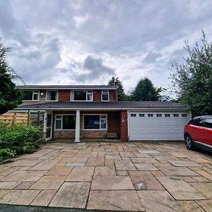 Lovley Greater Mcr Family Home Baguley Exterior photo