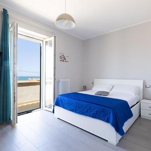 Sunset Beach Appartement Fiumicino Exterior photo