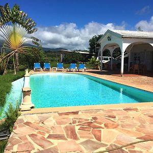 Villa Enchantee Avec Vue Sur Mer Et Piscine Au Carbet Le Carbet Exterior photo