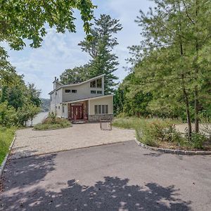 Beautiful Candlewood Lake House With Private Dock! Villa Danbury Exterior photo