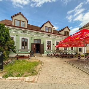 Penzion U Fandy Hotel Šatov Exterior photo