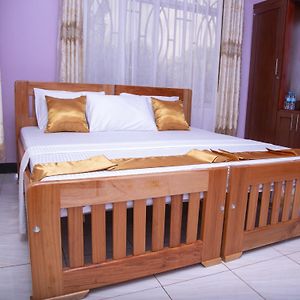 Aminata Bed & Breakfast Bed and Breakfast Moshi Exterior photo