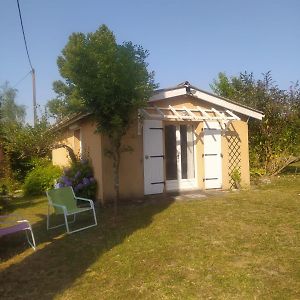 Maison Dans Un Ecrin De Verdure Villa Le Fouilloux Exterior photo