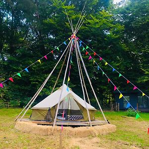 Goldings Farm Bell Tent Camping Hertford Hotel Exterior photo