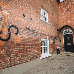 Victorian Townhouse Villa Windsor Exterior photo