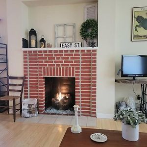 Cozy House In Historic District Appartement West Chester Exterior photo