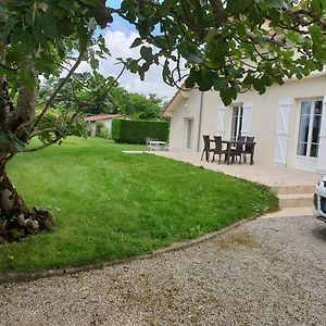 Grande Chambre Avec Salle De Bain Privee Appartement Borderes-sur-l'Echez Exterior photo