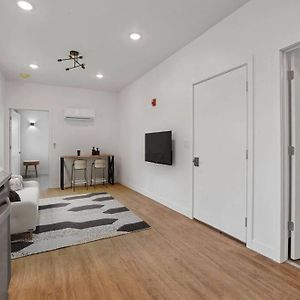 Modern Apartment With Pool Table! Pet-Friendly! Columbus Exterior photo