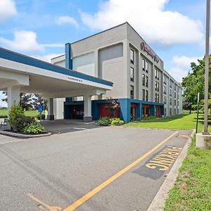 Hampton Inn Ridgefield Park Exterior photo