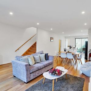 Cozy Townhouse In Werribee Centre Appartement Exterior photo