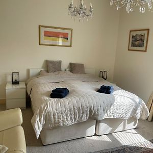 Comfy 1Bd Retreat In The Heart Of Alderley Edge Appartement Exterior photo