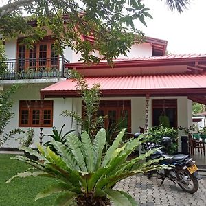 Bat House Hotel Baddegama Exterior photo