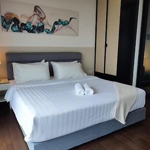 Comfy Studio Almas Apartement Iskandar Puteri Exterior photo