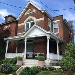 Historic Upstairs Apartment Bellevue Exterior photo