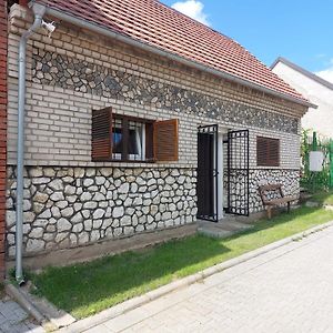 Ubytovani Ve Sklepe Villa Mikulčice Exterior photo