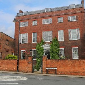 Hadleigh House Villa Windsor Exterior photo