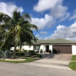 Bright And Cheerful 4 Bedroom Home With Pool Boca Raton Exterior photo