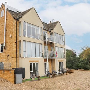 Beautiful Cotswold View Appartement Bourton-on-the-Water Exterior photo