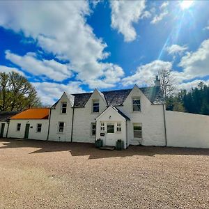 Stalker'S Cottage Spean Bridge Exterior photo