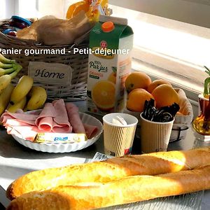 Sejour Perpignan Avec Petit-Dejeuner A La Demande Et Piscine A 20 Minutes De L'Espagne A Le Palace Climatise Appartement Exterior photo