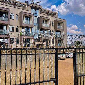 The City Oasis, 10Mins Walk To Downtown - Kla Appartement Muyenga Exterior photo