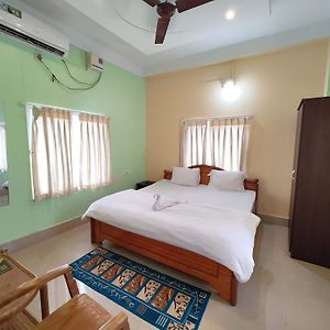 Goroomgo Hotel Sidhi Vinayak Inn -Enjoy Free Wifi - Free Parking And Housekeeping Facilities- Restaurent Available Benares Exterior photo