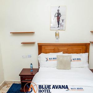 Blue Avana Hotel Karatina Exterior photo