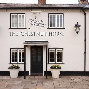 The Chestnut Horse Hotel Winchester Exterior photo