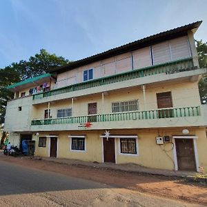 Hotel Monteiro Taleigao Exterior photo