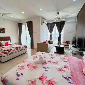 Mansion One L 4Pax Studio L Mountainview & Cityview L Gleneagles Appartement Kampong Makam Exterior photo