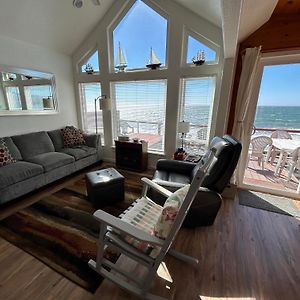 Oceanfront Cabin 10, Jacuzzi & Breathtaking Views Villa Smith River Exterior photo