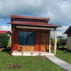 Cabinas Rio Celeste Appartement Upala Exterior photo