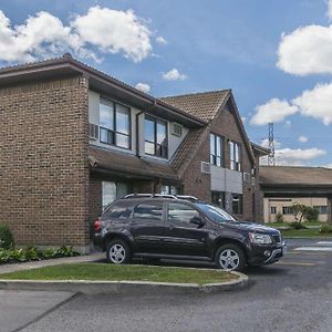 Comfort Inn Oshawa Exterior photo