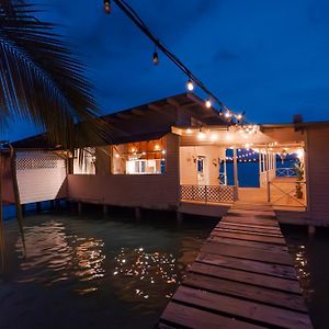 La Caribena Beach House- Bocas Del Toro, Isla Colon, Panama Appartement Big Creek Exterior photo