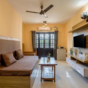 2 Bhk Apartment With Paddy Field View Candolim Exterior photo