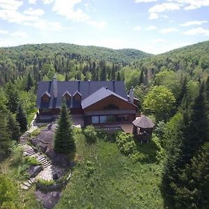 Howard Lodge Spa And Lake View Saint Adolphe D'Howard Exterior photo