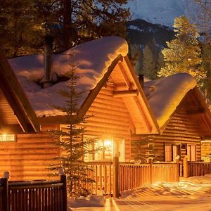 Baker Creek Mountain Resort Lake Louise Exterior photo