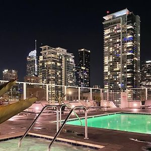 Iconic Heart Of Dtla Loft With Rooftop Pool Jacuzzi Gym Appartement Los Angeles Exterior photo