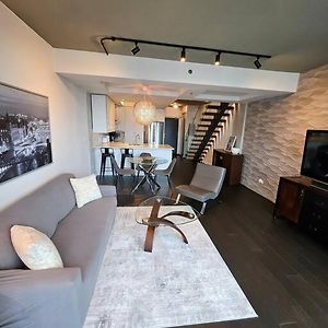 Stunning Unique Rare 2Bed 2Bath Central Dtown Loft Appartement Toronto Exterior photo