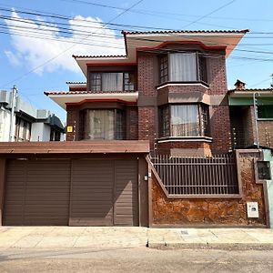 Great House, Amazing Location!! Villa Cochabamba Exterior photo