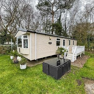 Brilliant 6 Berth Caravan With Decking At Haven Wild Duck In Norfolk Ref 11065Sc Hotel Great Yarmouth Exterior photo