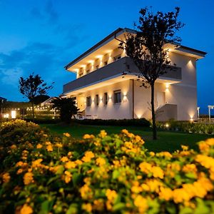 Villa Zefiro Suites & Events Battipaglia Exterior photo